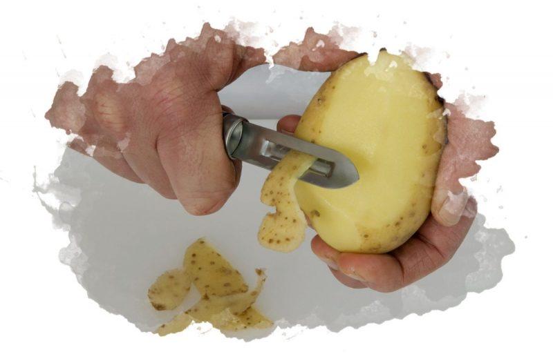 чем чистить картофель